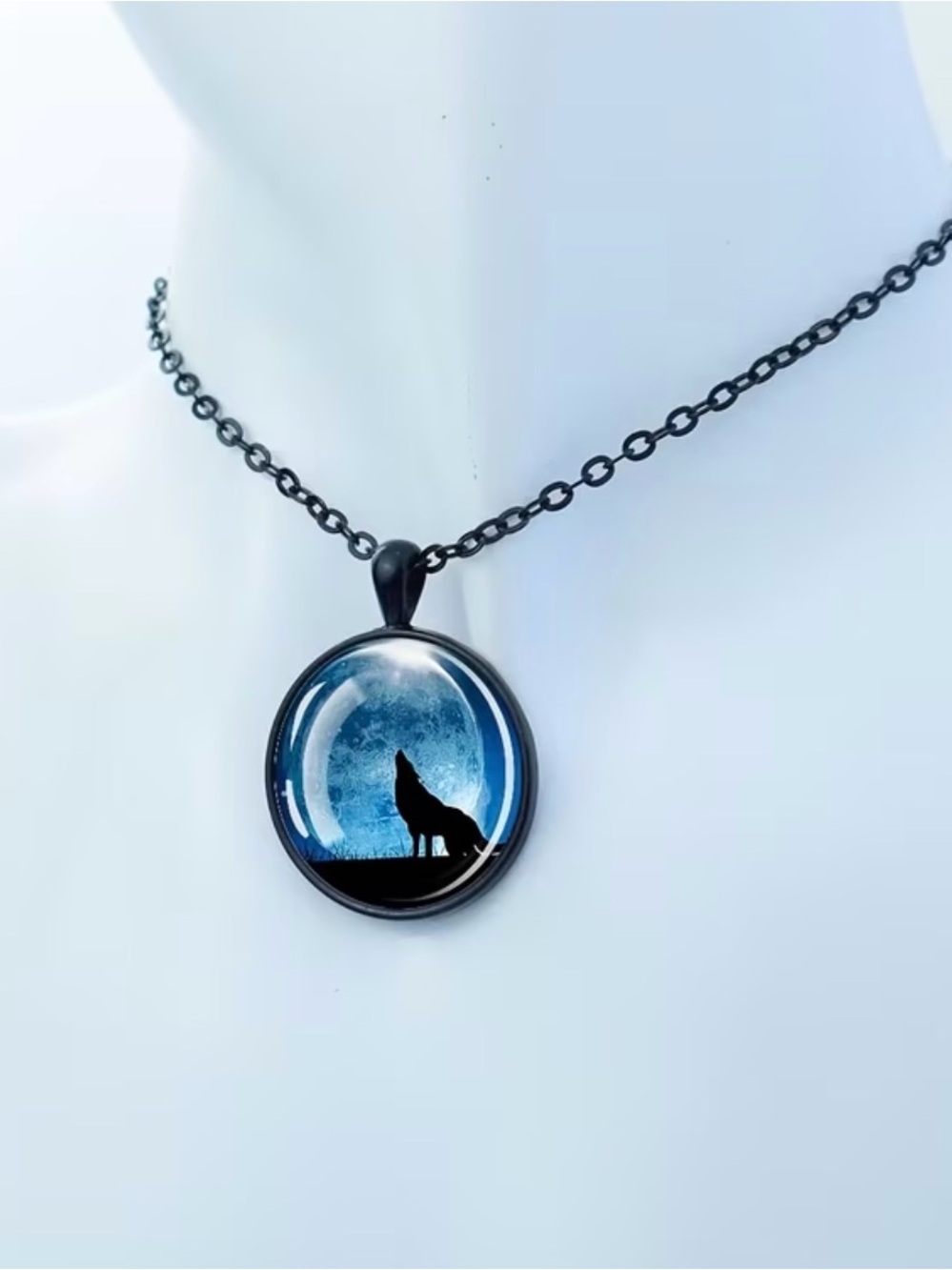 {NEW} Mystic Wolf Moon Pendant Necklace - Blue